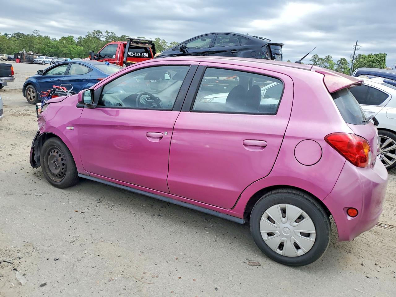 2015 Mitsubishi Mirage De - Image 2
