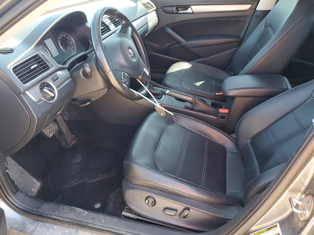 2015 Volkswagen Passat S - Фото 7