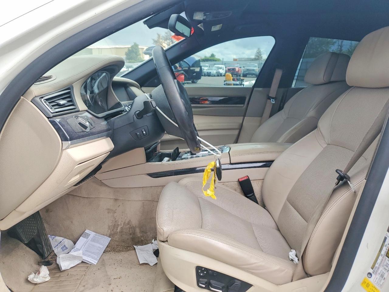 2010 BMW 750 Li - Фото 7