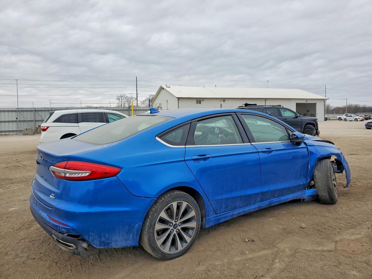 2020 Ford Fusion Se - Фото 3