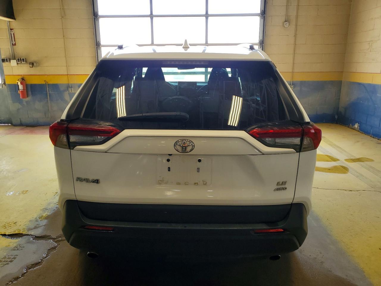 2019 Toyota Rav4 Le - Фото 6