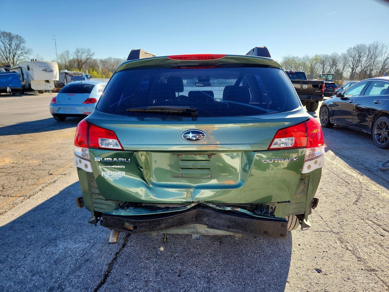 2014 Subaru Outback 2.5I - Image 6