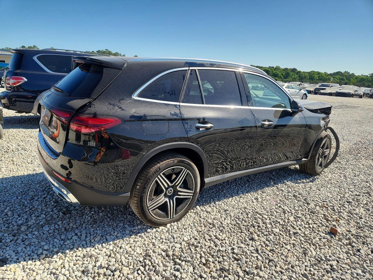 2026 Mercedes-Benz Glc 300 - Image 3