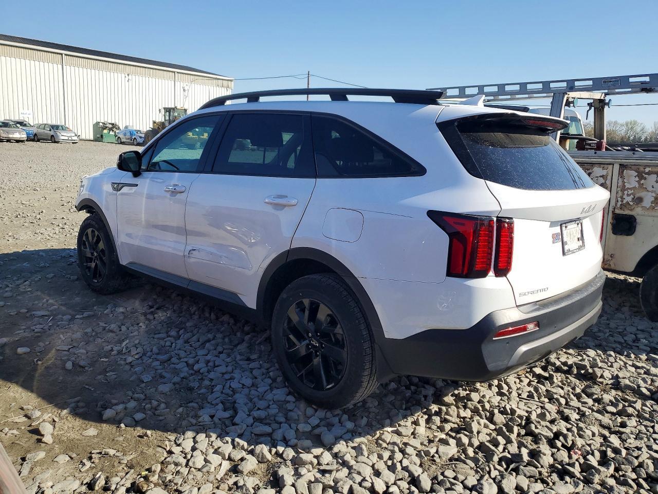 2023 Kia Sorento X-Line S - Фото 2