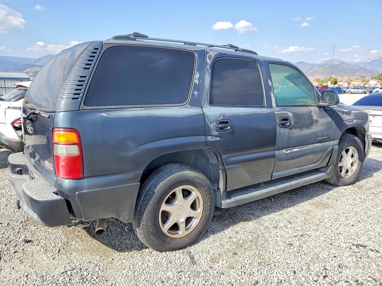 2003 GMC Yukon Denali - Фото 3