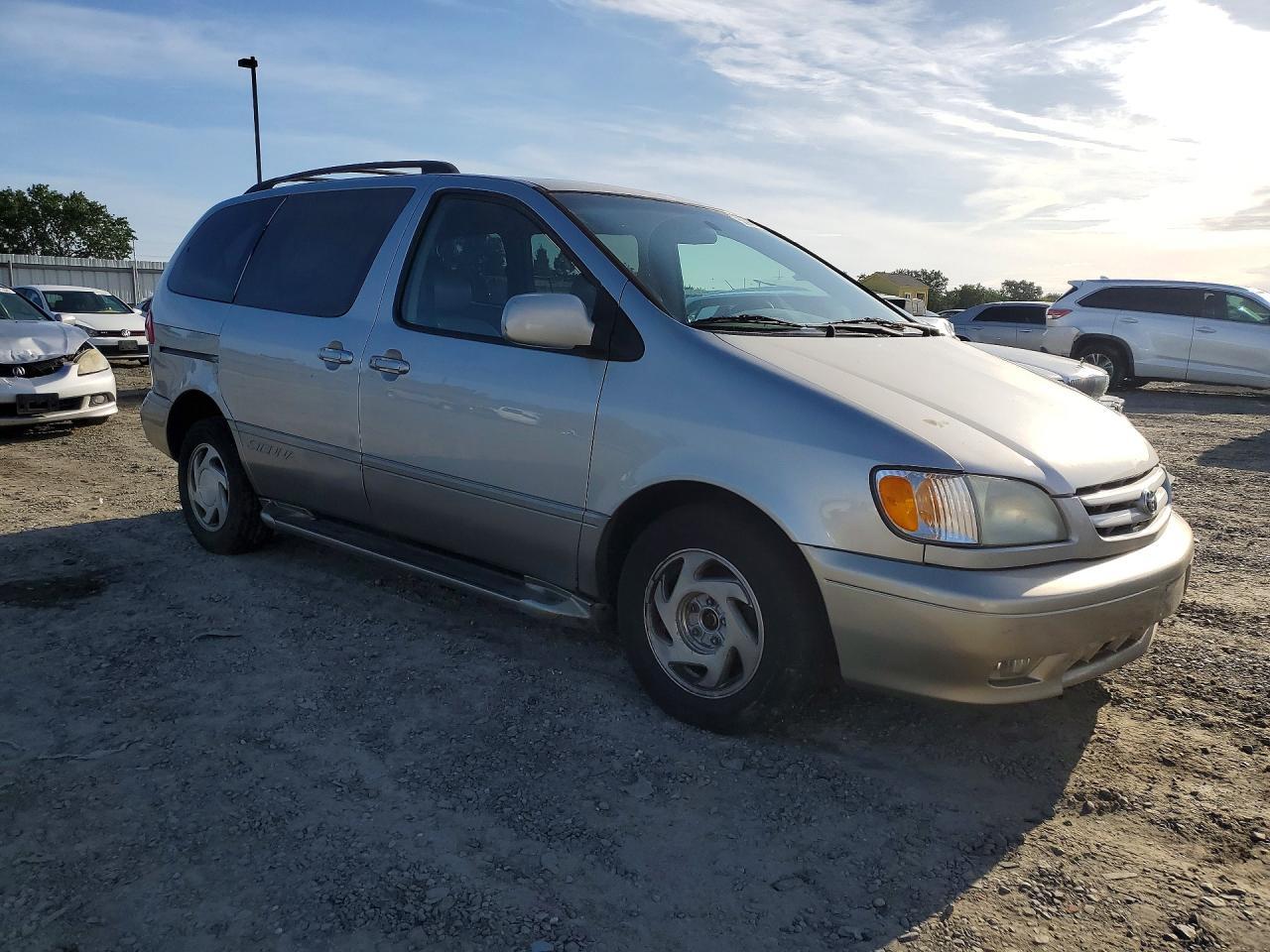 2002 Toyota Sienna Xle - Фото 4