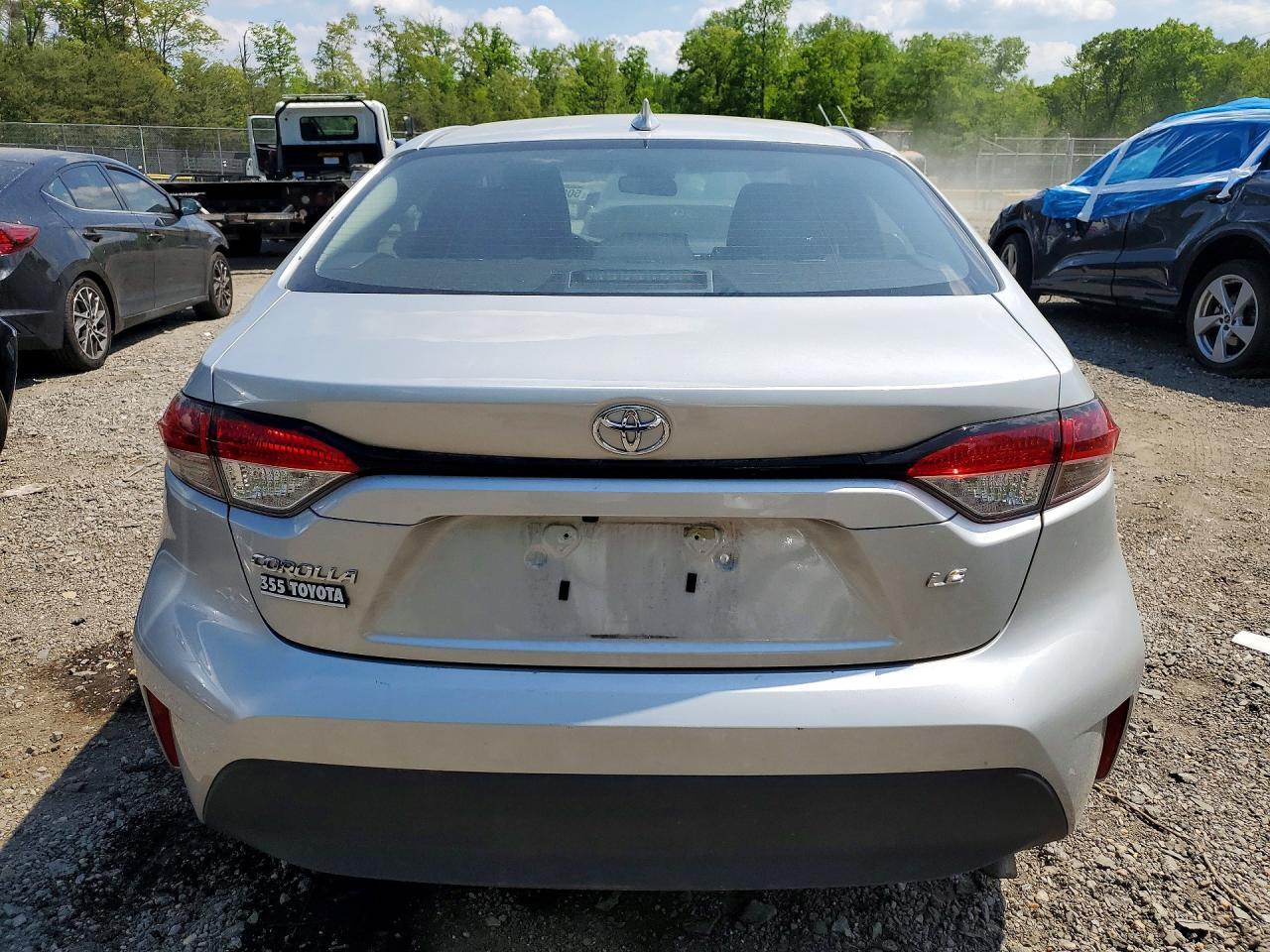 2025 Toyota Corolla Le - Image 6
