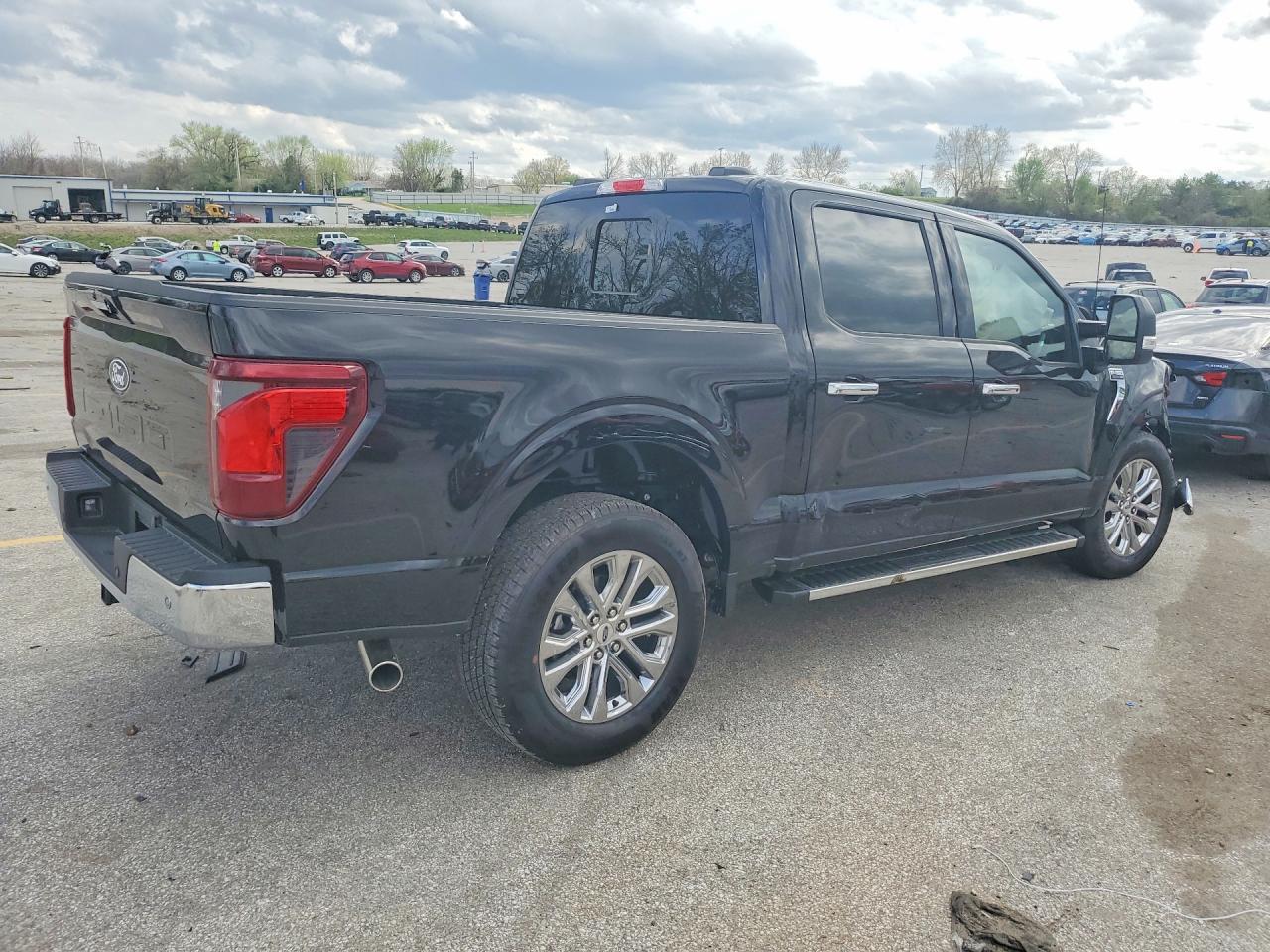2024 Ford F150 Xlt - Фото 3