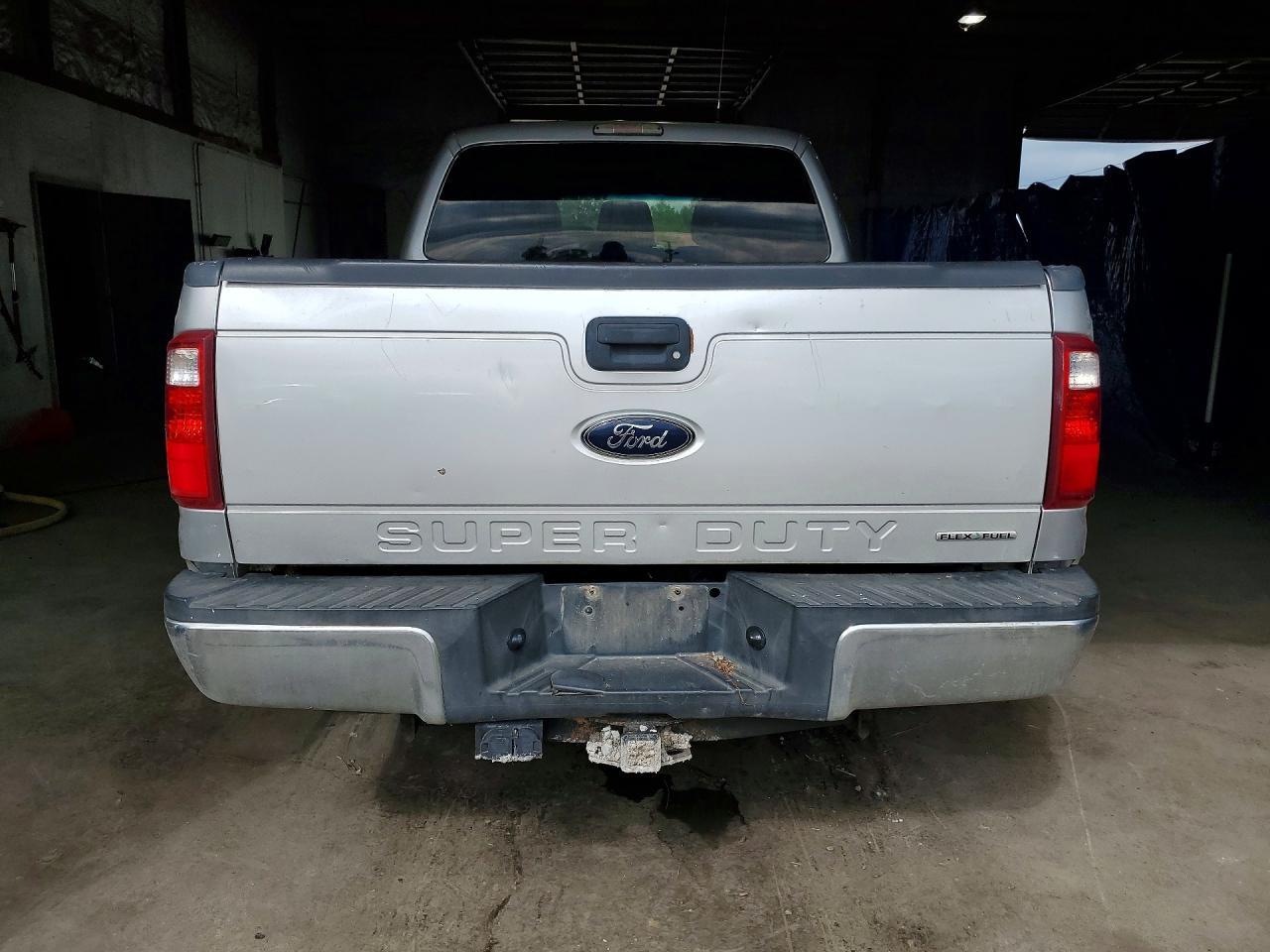 2015 Ford F250 Super Duty - Image 6