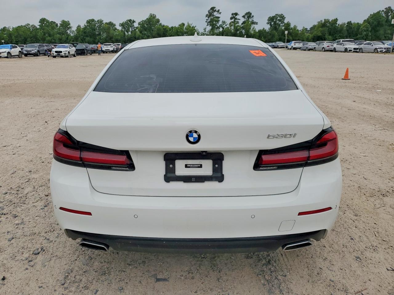 2022 BMW 530 I - Фото 6