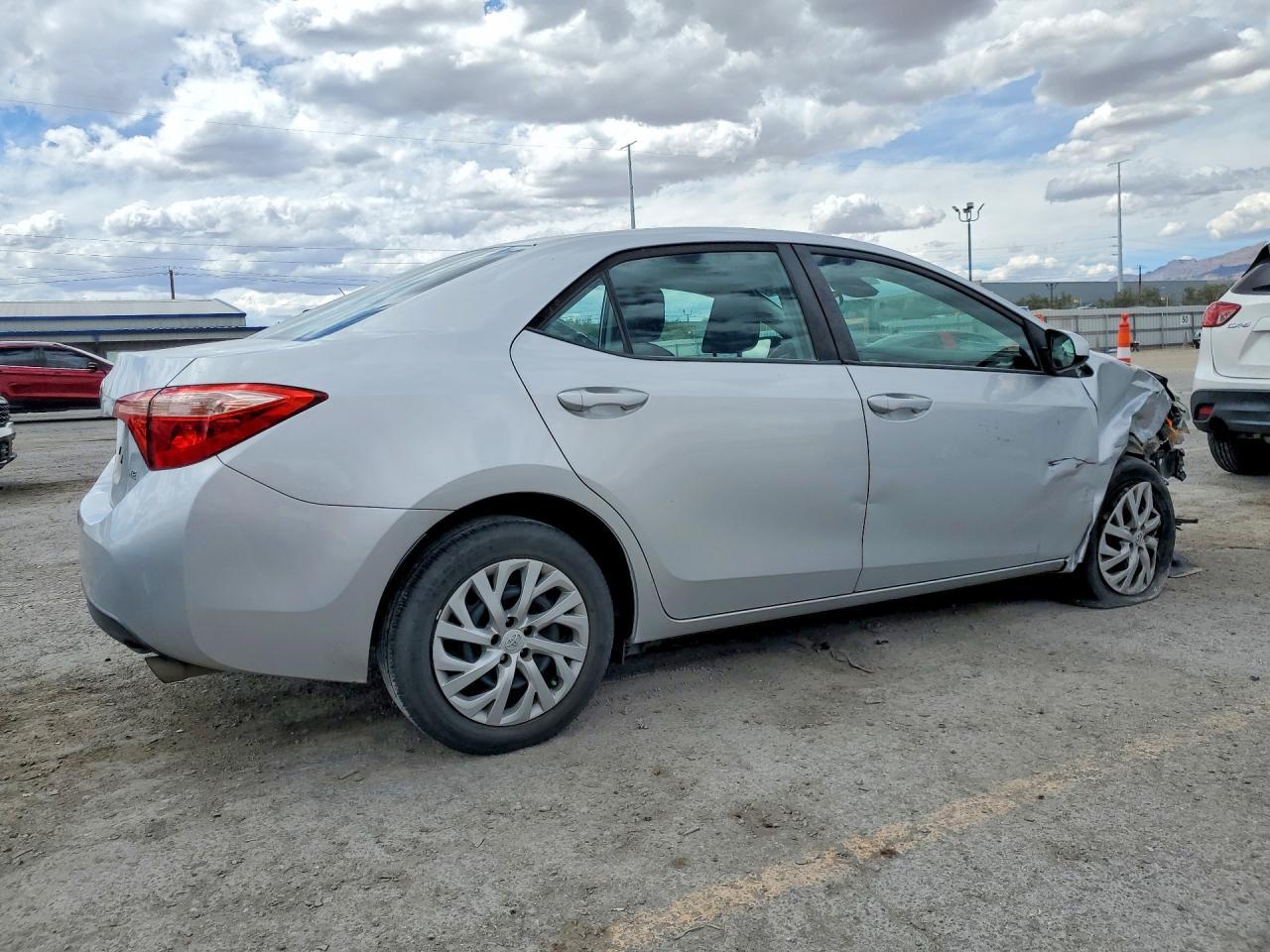 2019 Toyota Corolla Le - Фото 3