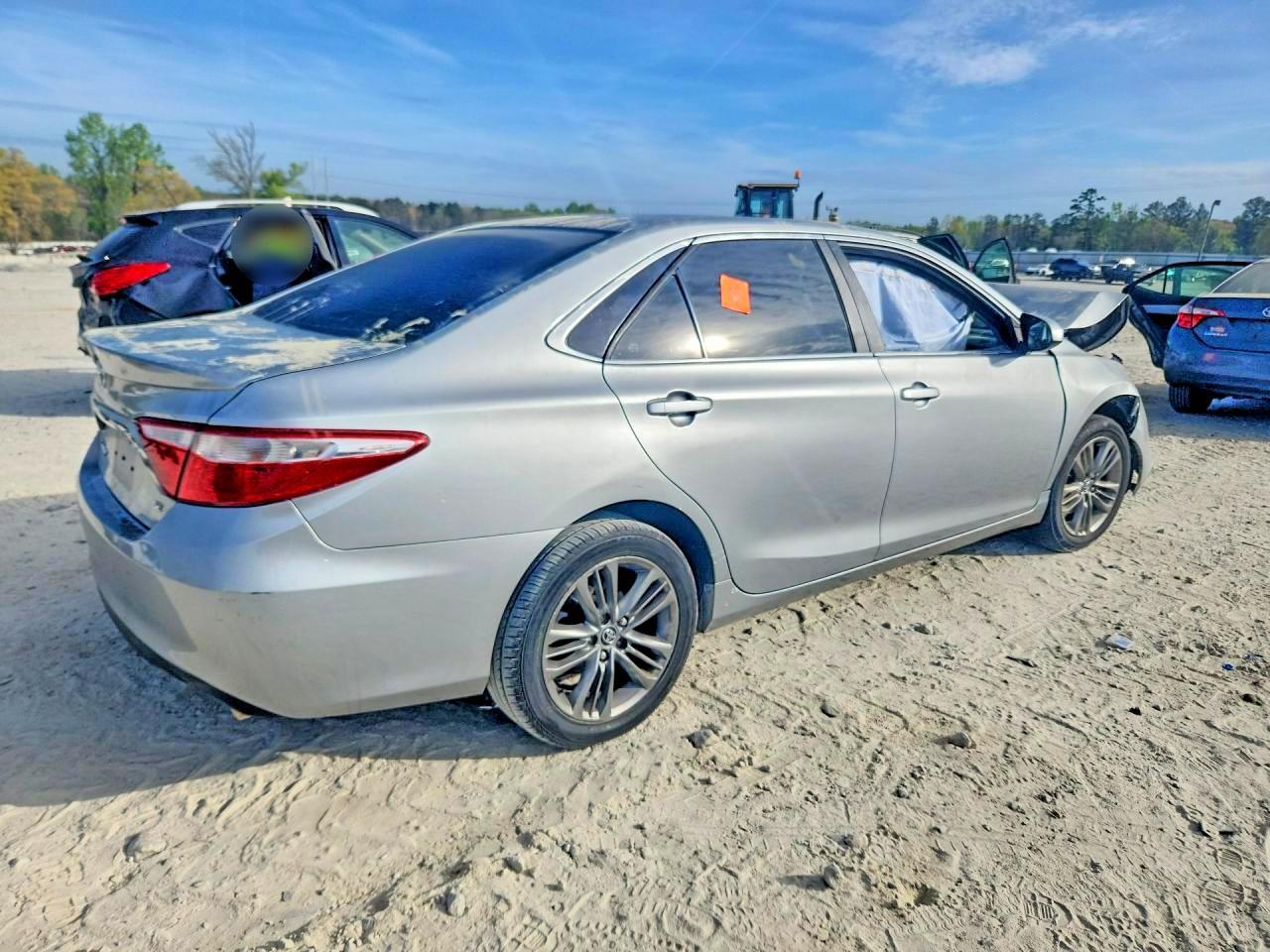 2017 Toyota Camry Se - Image 3
