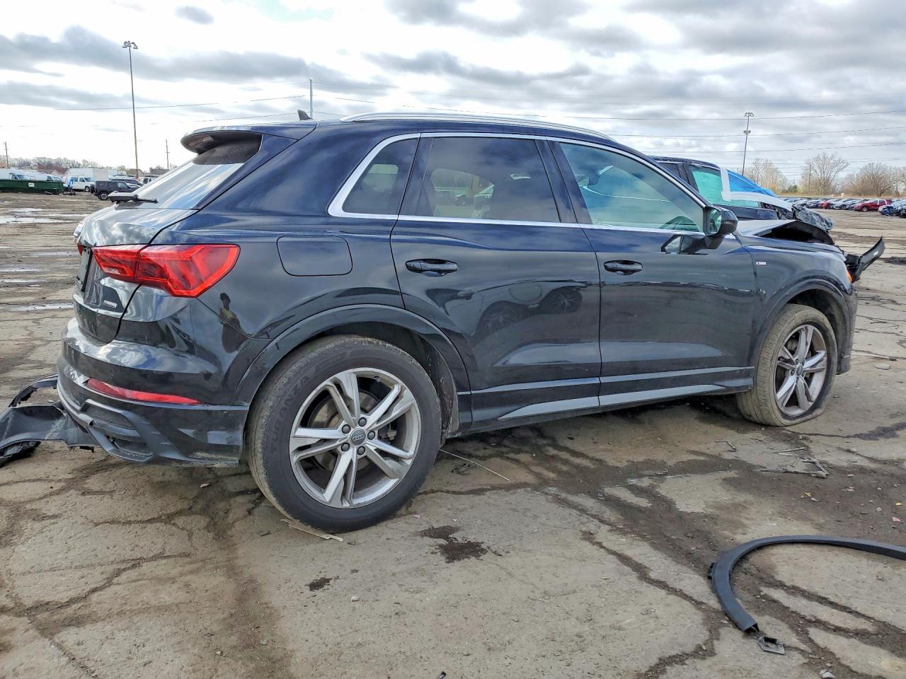 2021 Audi Q3 Premium S Line 45 - Фото 3
