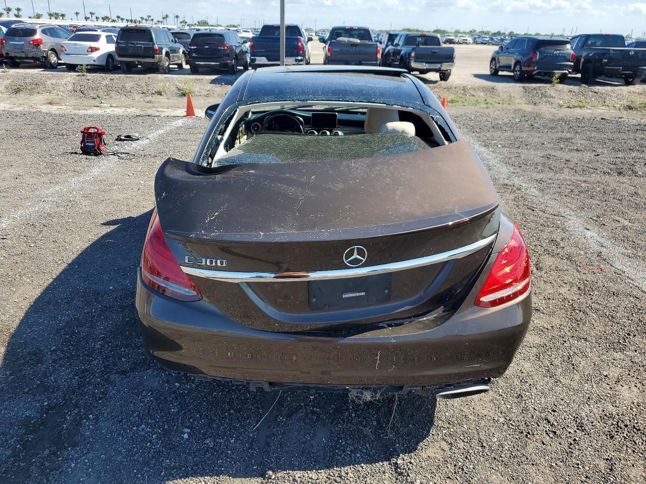 2016 Mercedes-Benz C 300 - Image 6