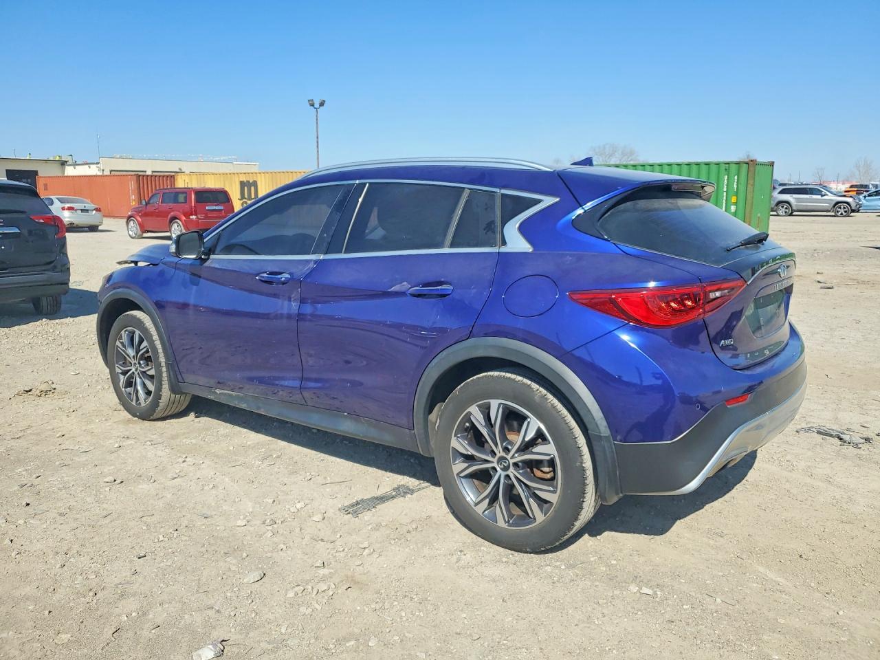 2017 Infiniti Qx30 Premium - Image 2