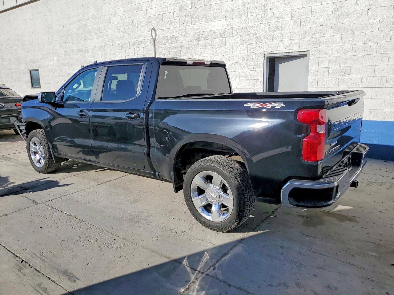 2020 Chevrolet Silverado K1500 Lt - Фото 2