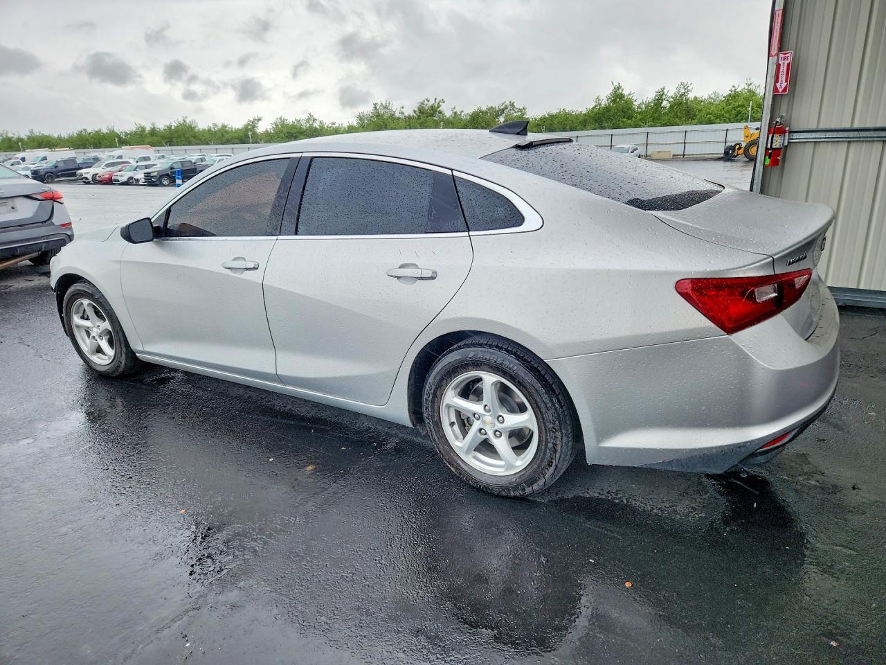 2016 Chevrolet Malibu Ls - Image 2