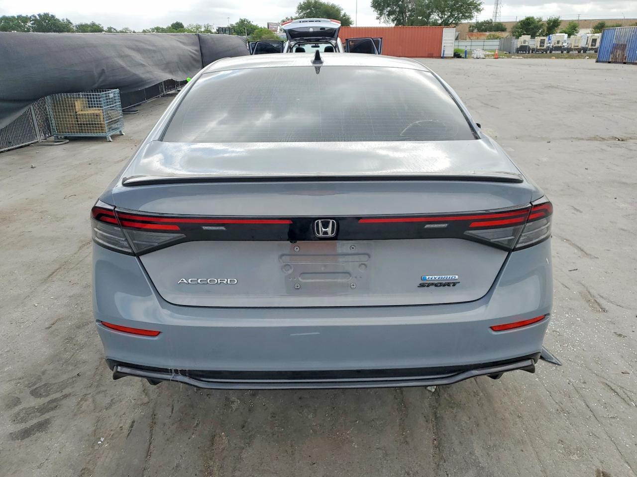 2023 Honda Accord Hybrid Sport-L - Image 6