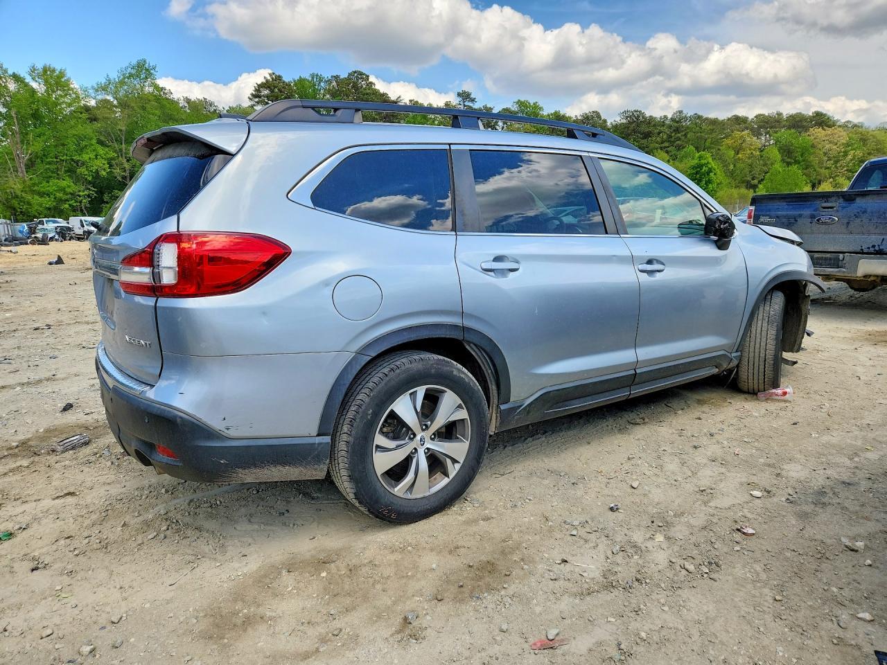 2019 Subaru Ascent Premium - Фото 3