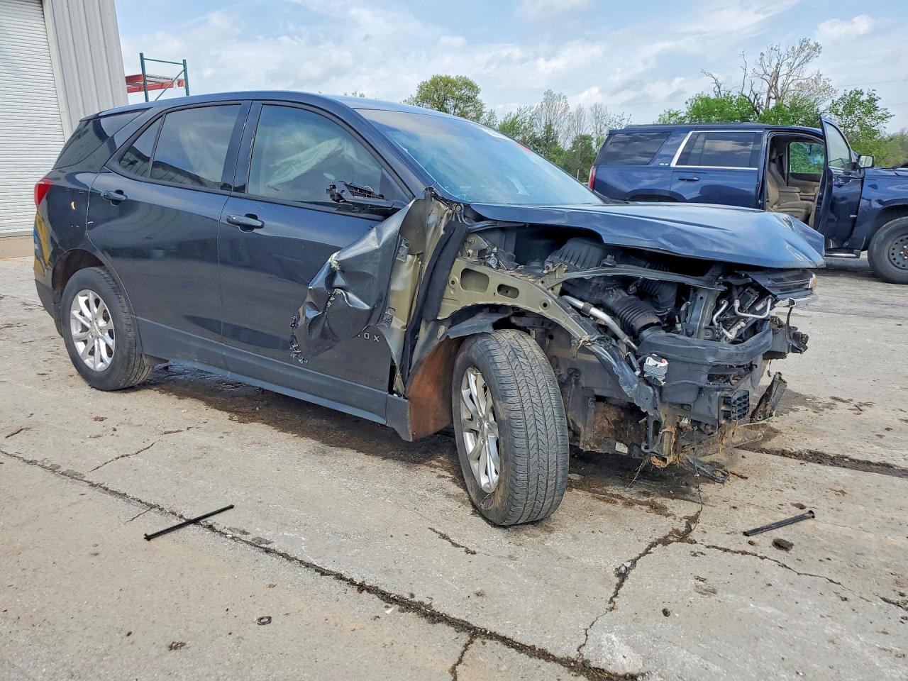 2018 Chevrolet Equinox Ls - Фото 4