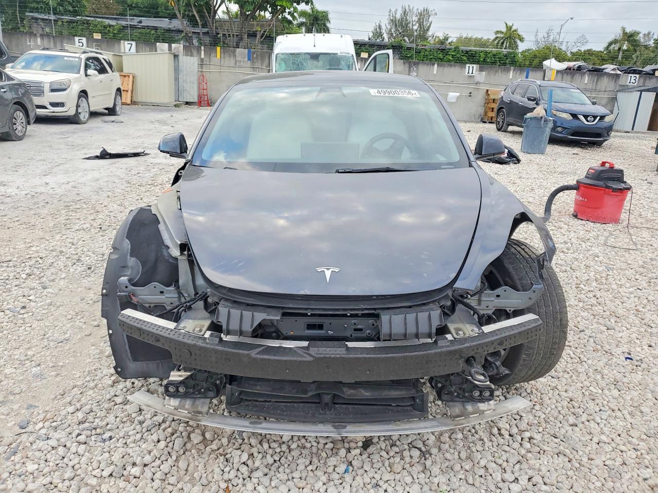 2022 Tesla Model 3 - Фото 5