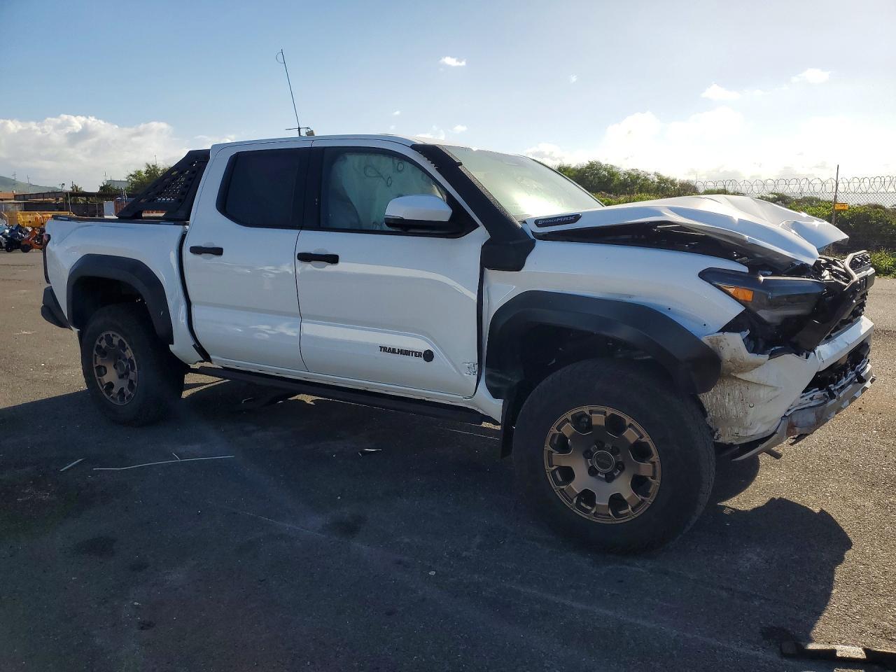2024 Toyota Tacoma Trailhunter Hv - Image 4