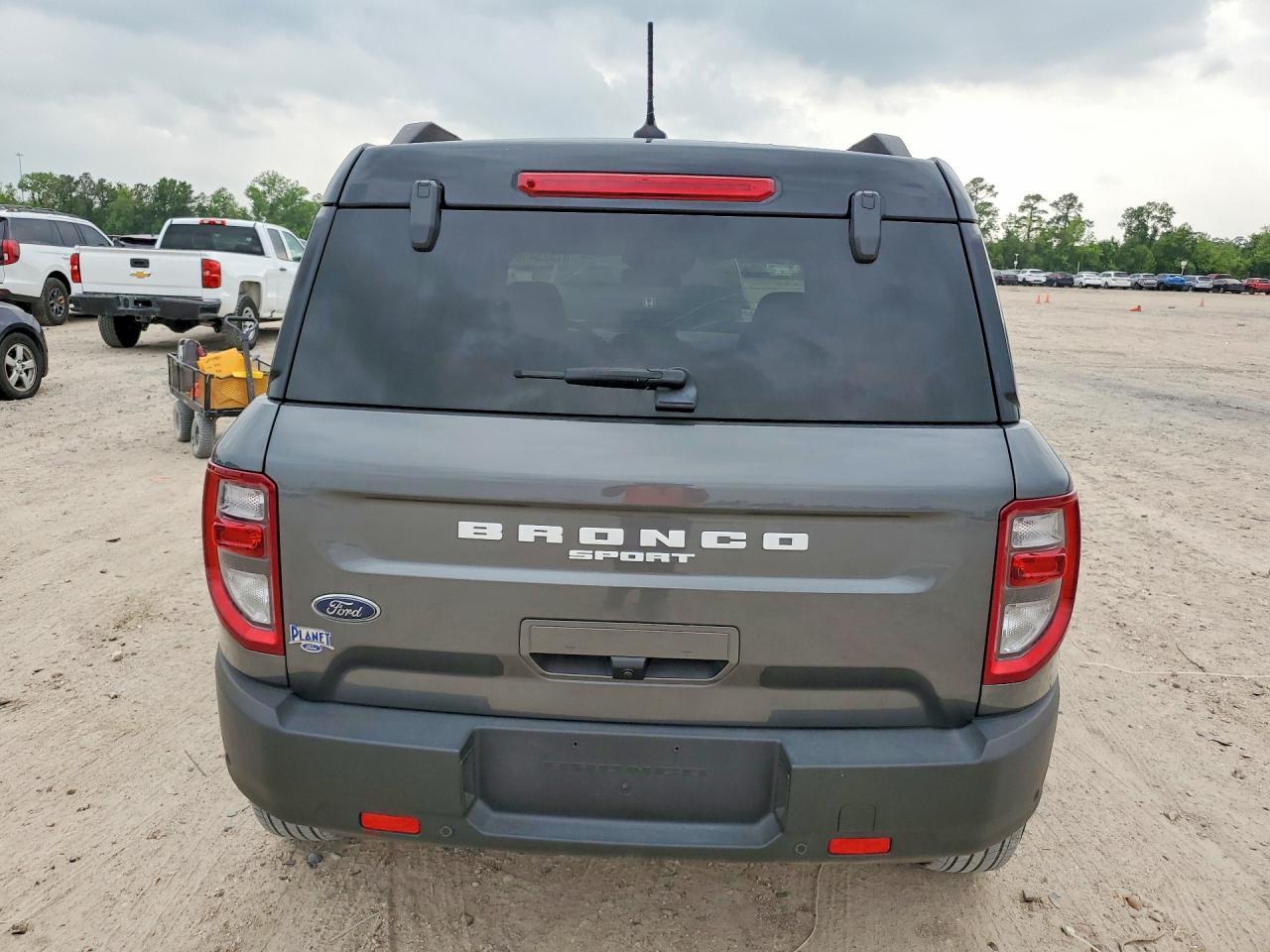 2024 Ford Bronco Sport Outer Banks - Image 6