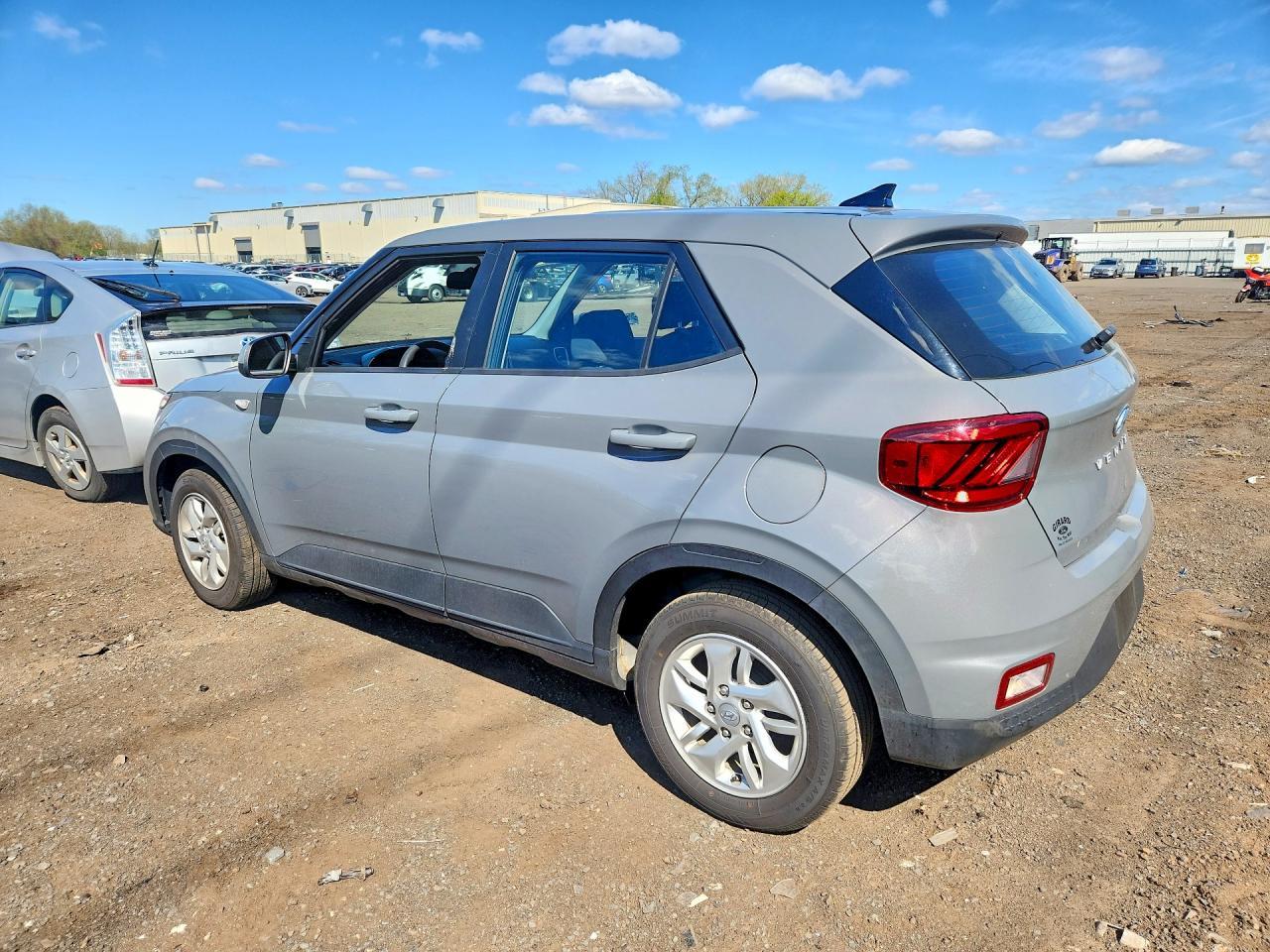 2022 Hyundai Venue Se - Image 2