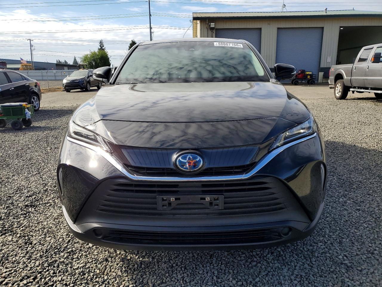 2021 Toyota Venza Le - Image 5
