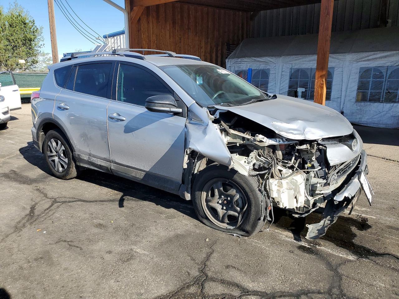 2018 Toyota Rav4 Le - Image 4