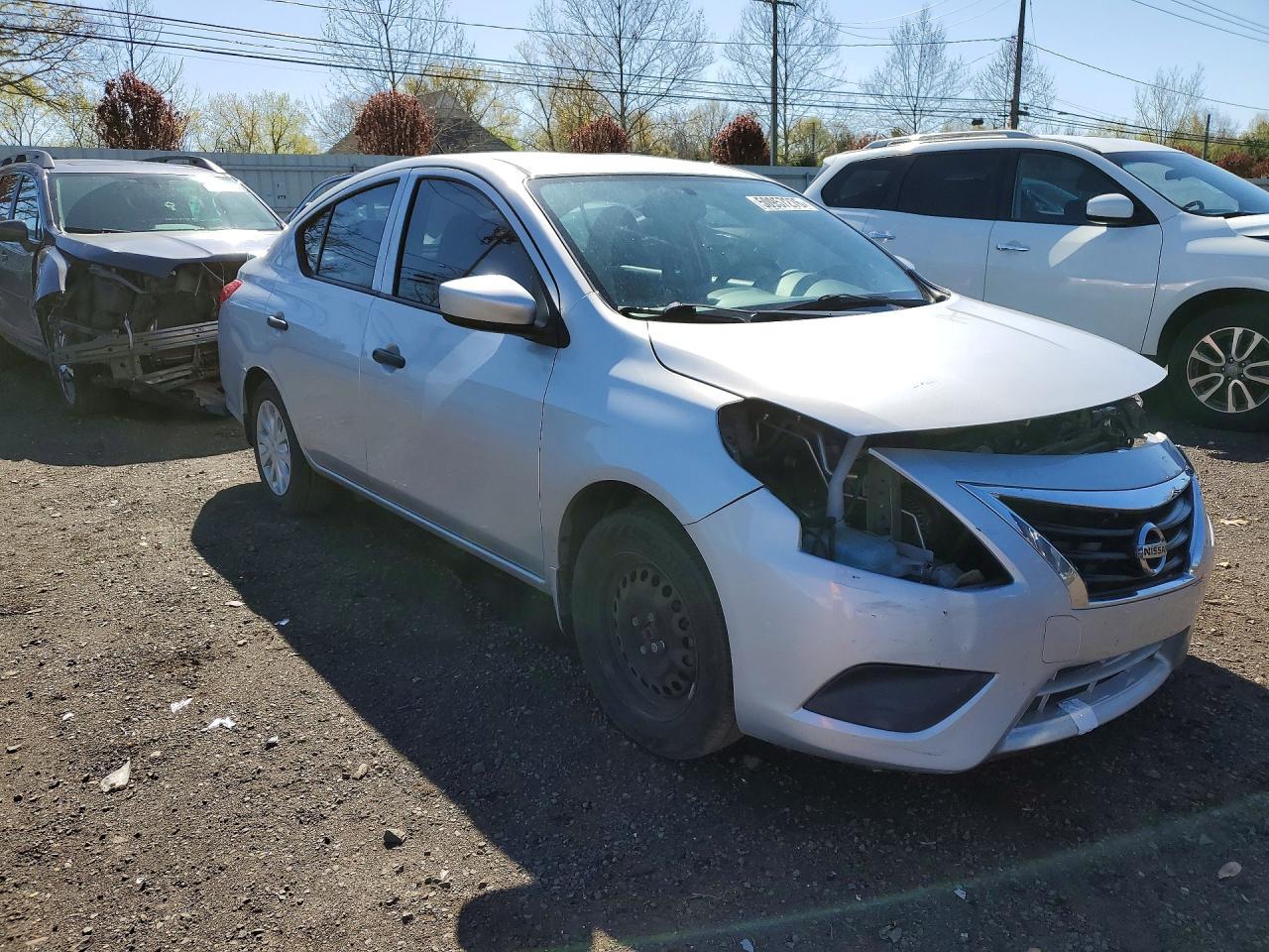 2018 Nissan Versa S Plus - Фото 4
