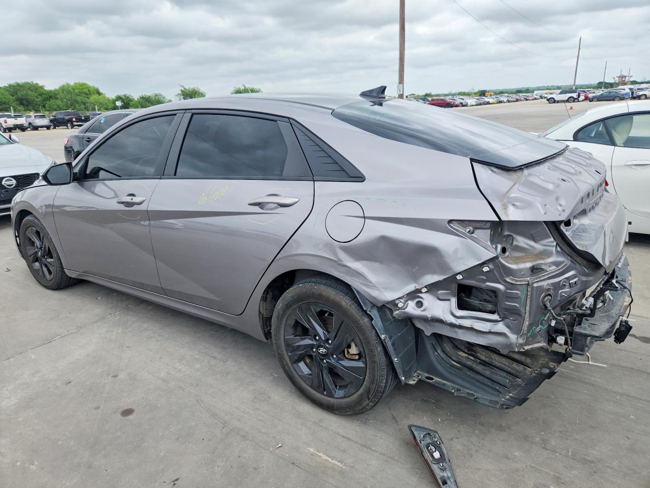 2021 Hyundai Elantra Sel - Фото 2