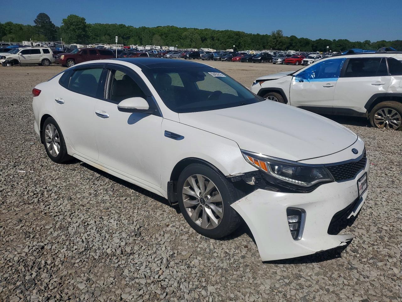 2018 Kia Optima Ex - Image 4