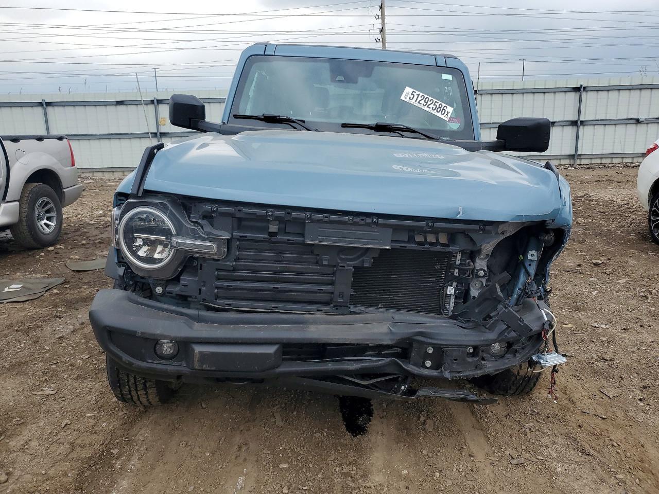 2023 Ford Bronco Base - Image 5