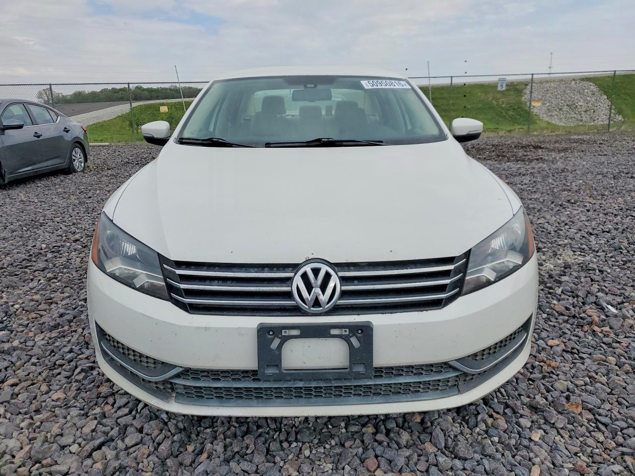 2013 Volkswagen Passat Se - Image 5