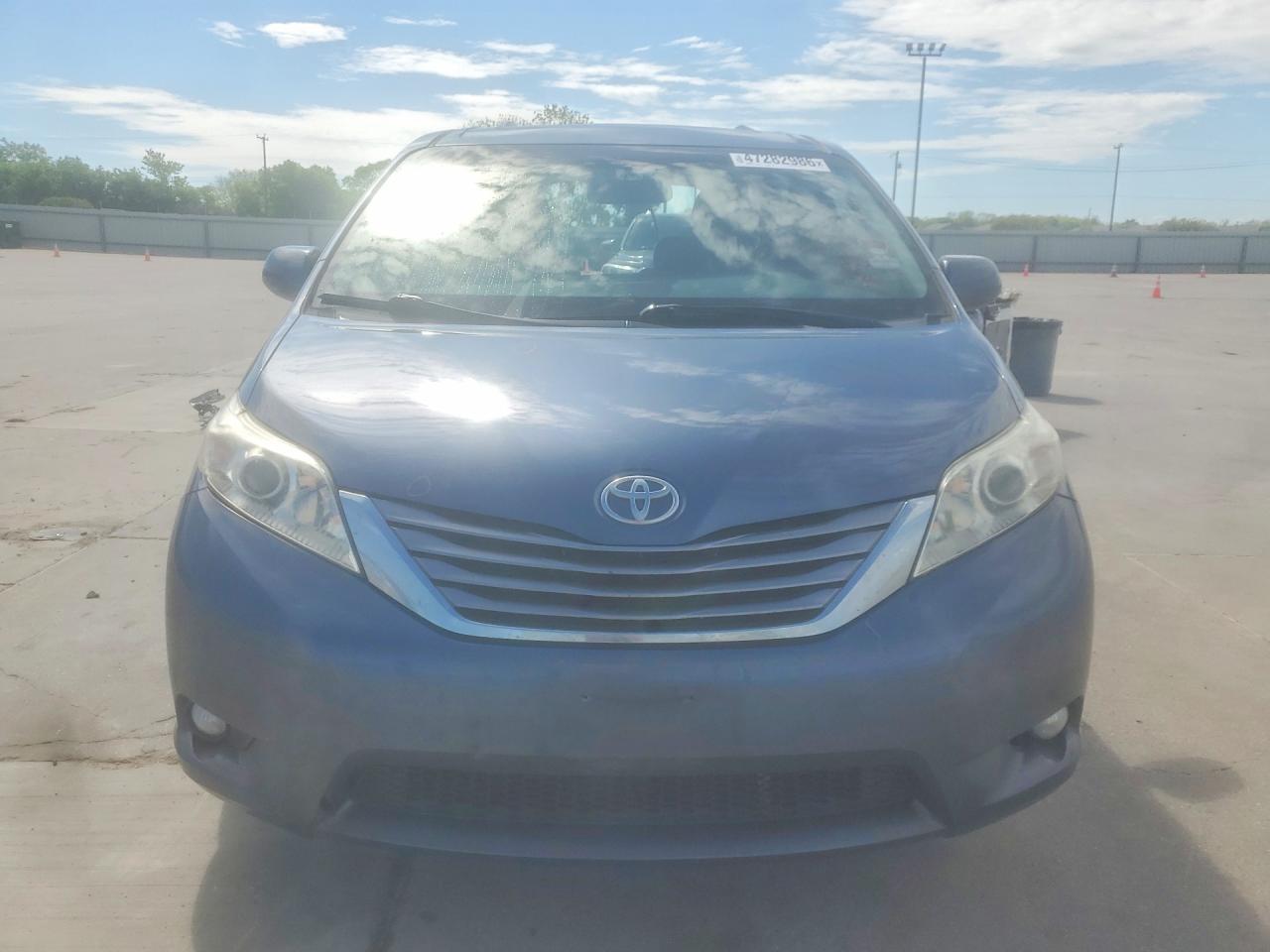 2016 Toyota Sienna Xle 8-Passenger - Фото 5