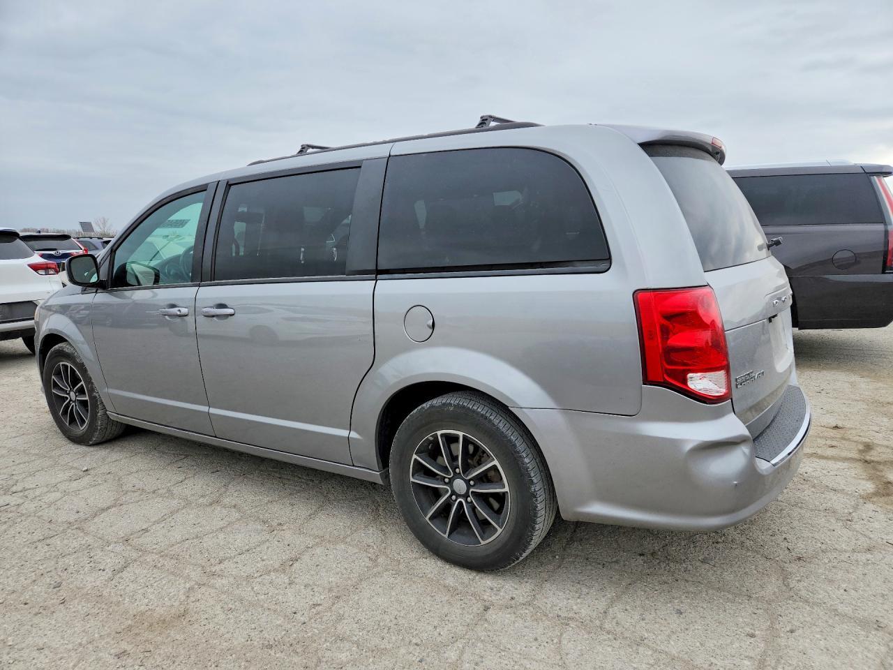 2018 Dodge Grand Caravan Gt - Фото 2