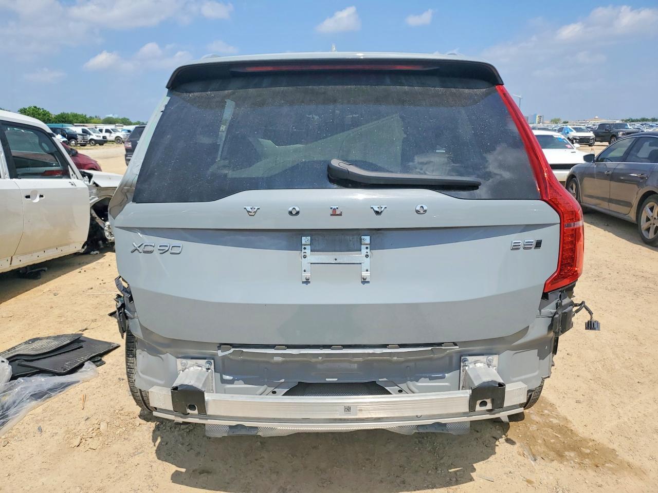 2025 Volvo Xc90 Core - Image 6