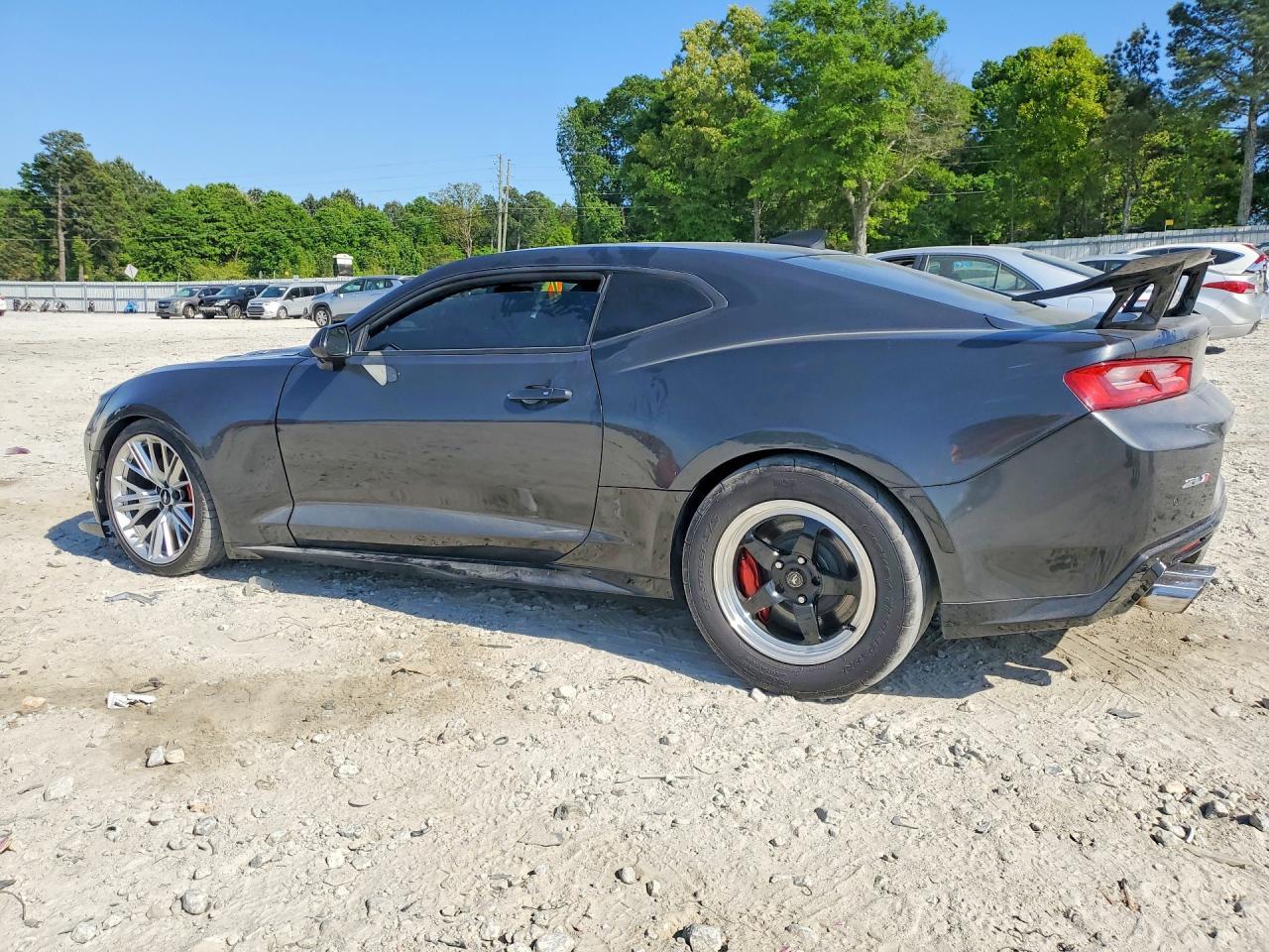 2018 Chevrolet Camaro Zl1 - Image 2