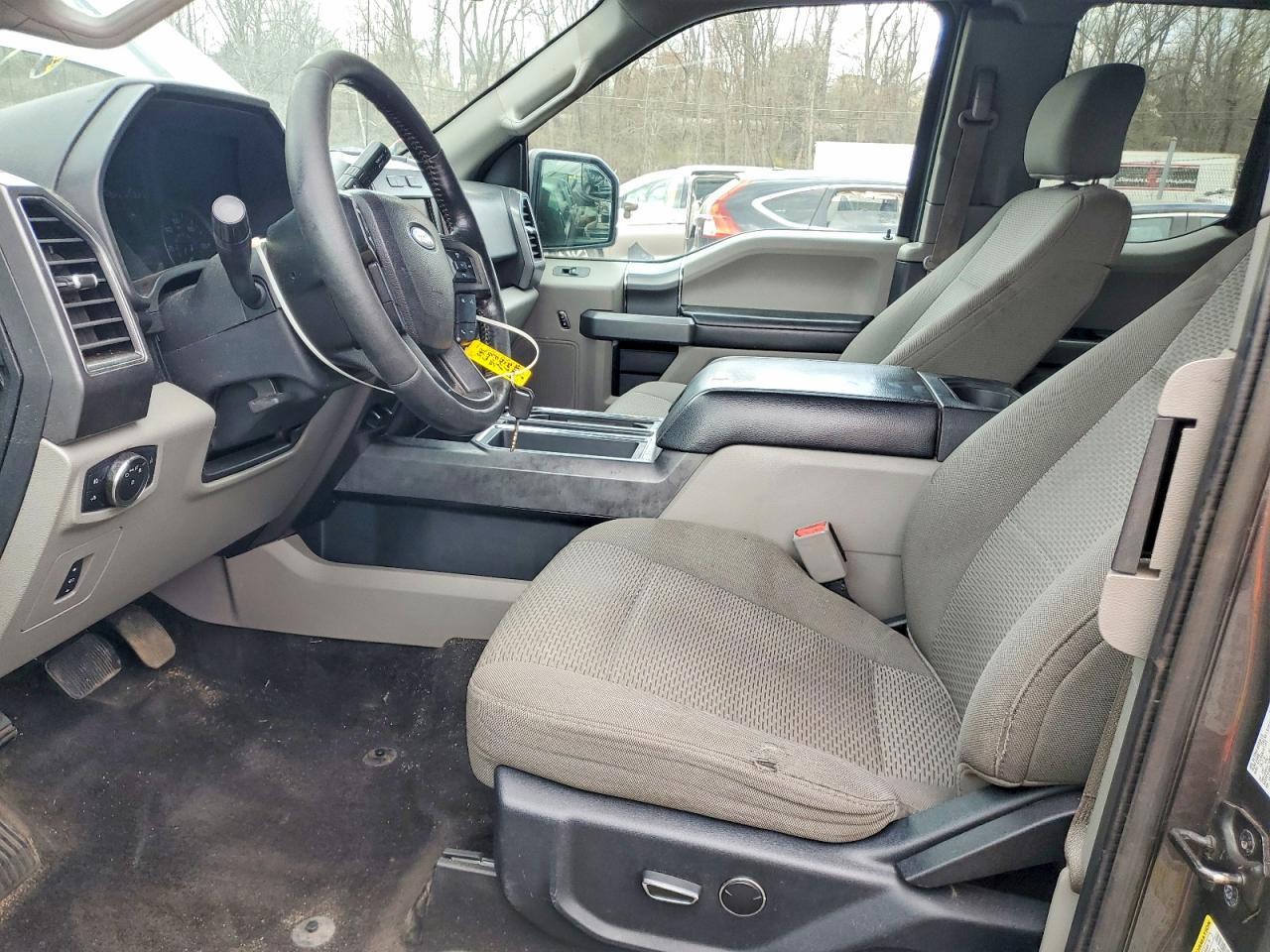 2017 Ford F150 Super Xlt 5.0L V8 Ffv Ext Cab - Image 7