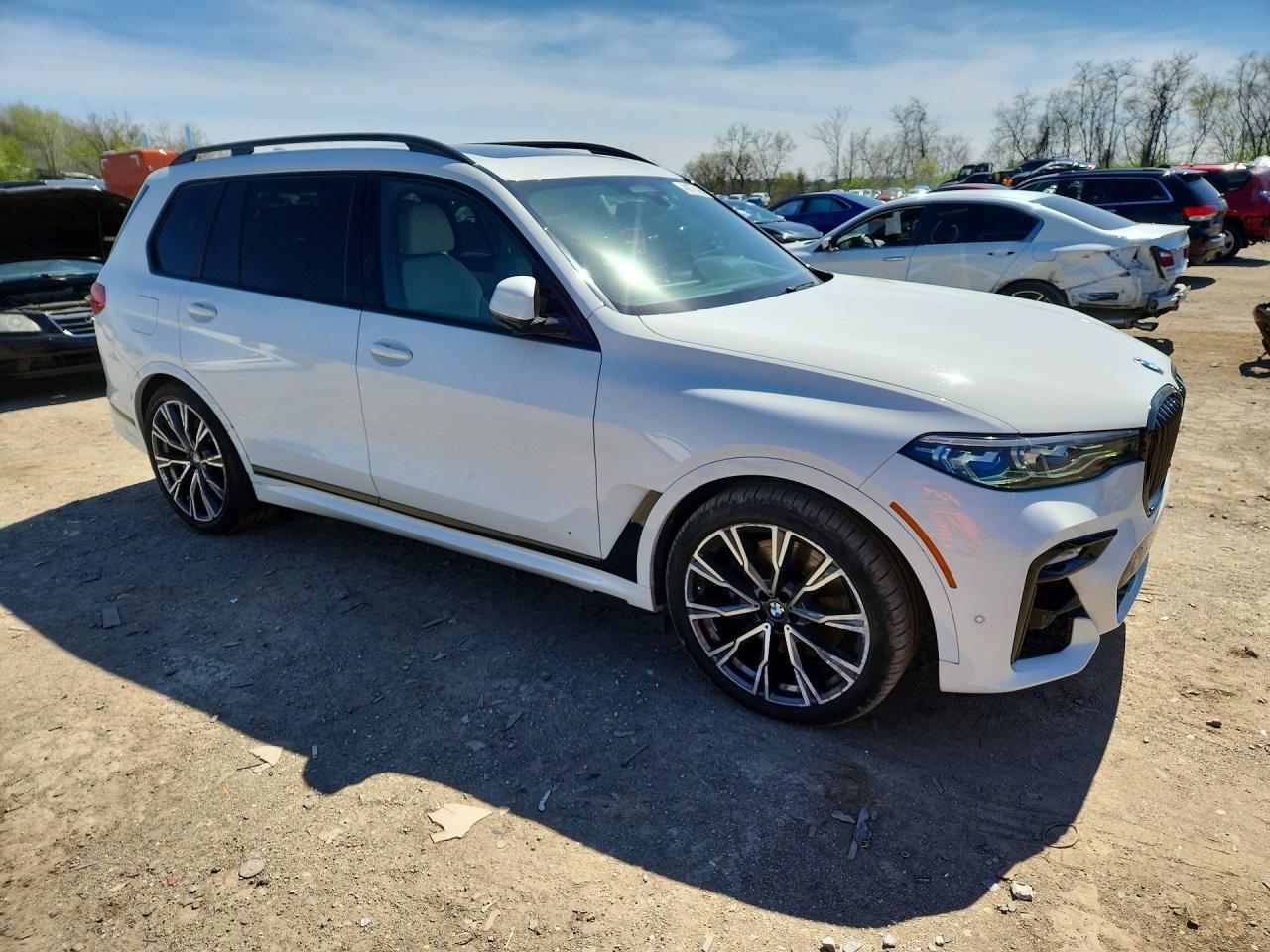 2020 BMW X7 M50I - Фото 4