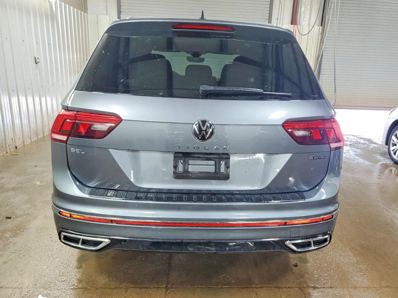2022 Volkswagen Tiguan Sel R-Line - Image 6