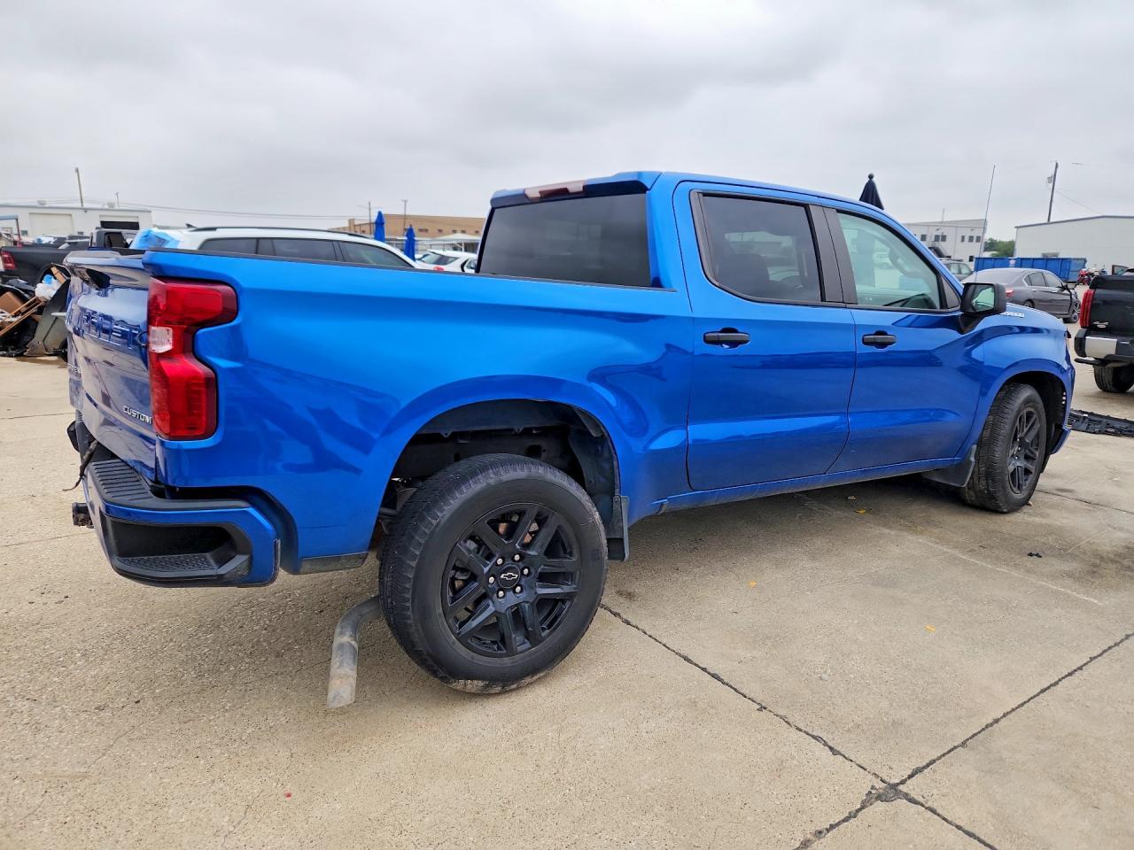 2022 Chevrolet Silverado C1500 Custom - Фото 3