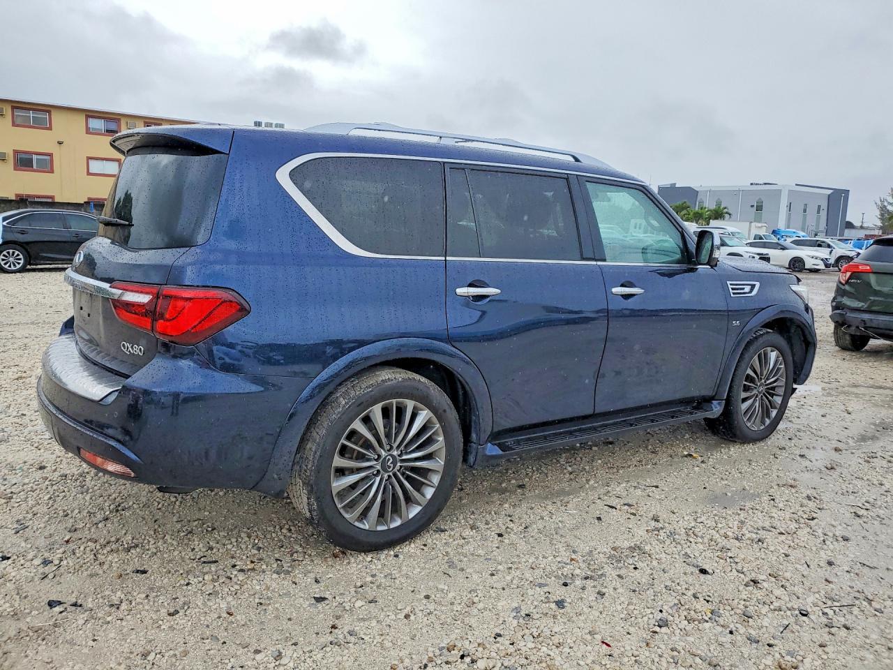 2020 Infiniti Qx80 Luxe - Image 3