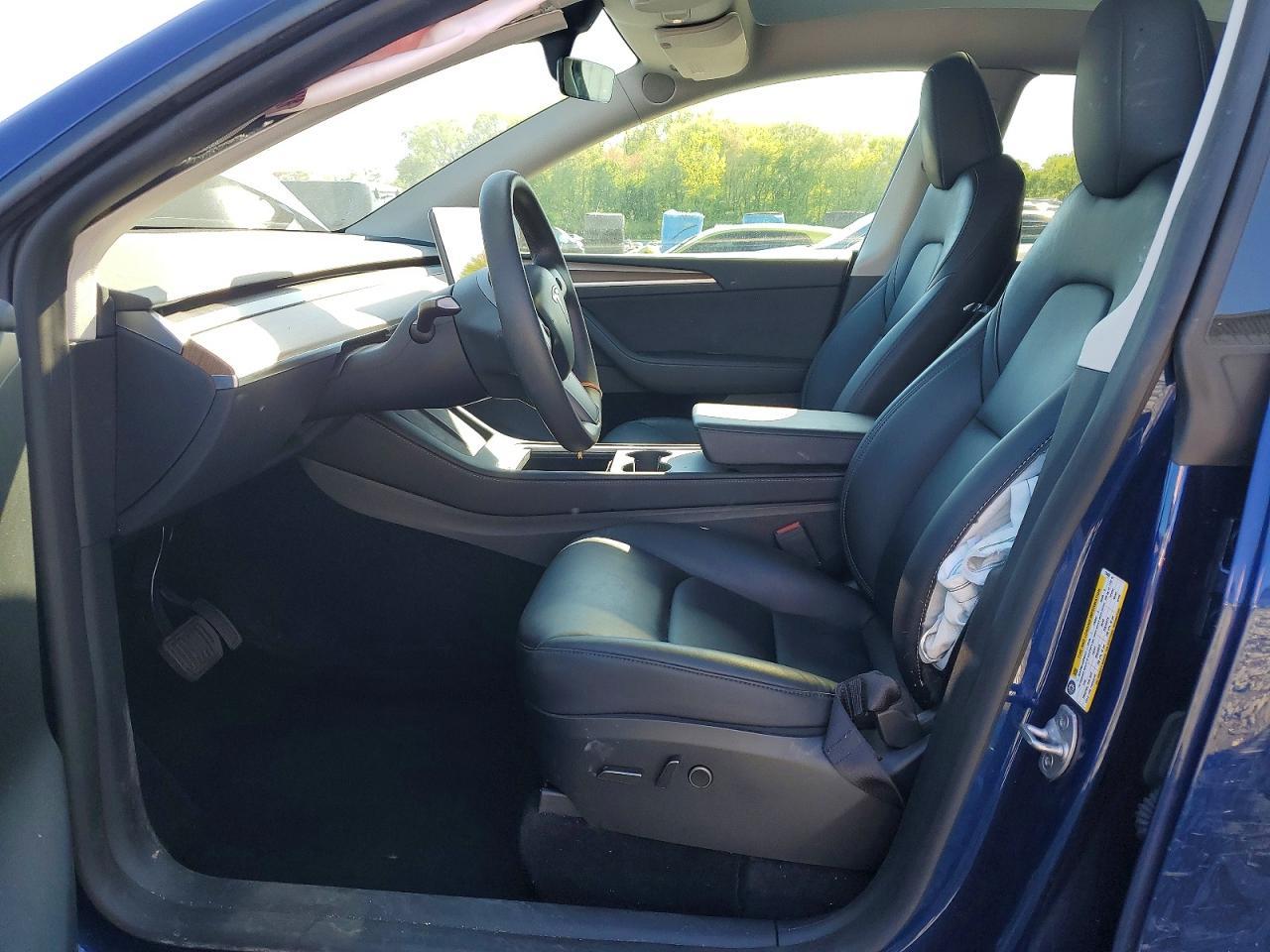 2023 Tesla Model Y - Фото 7