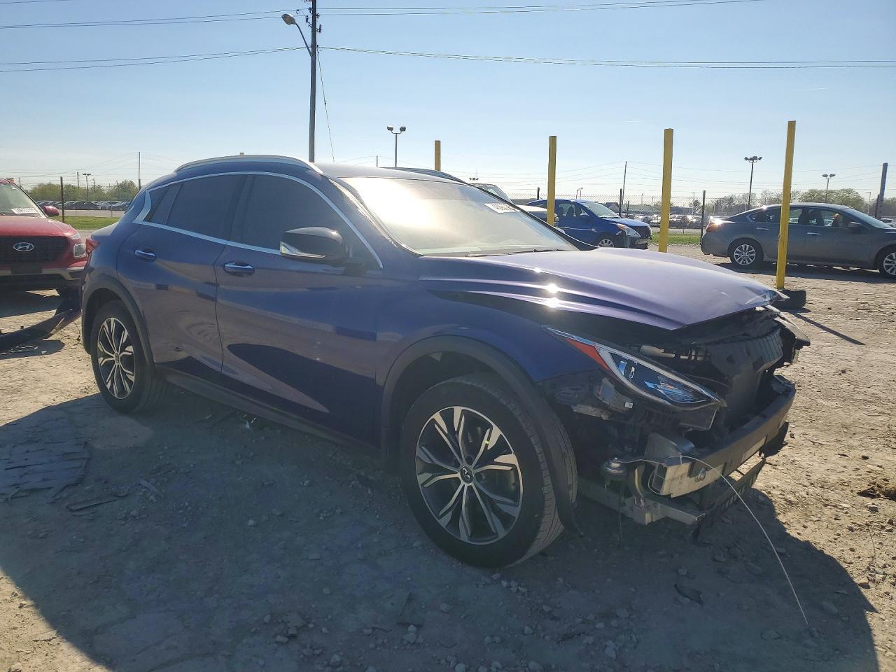 2017 Infiniti Qx30 Premium - Image 4