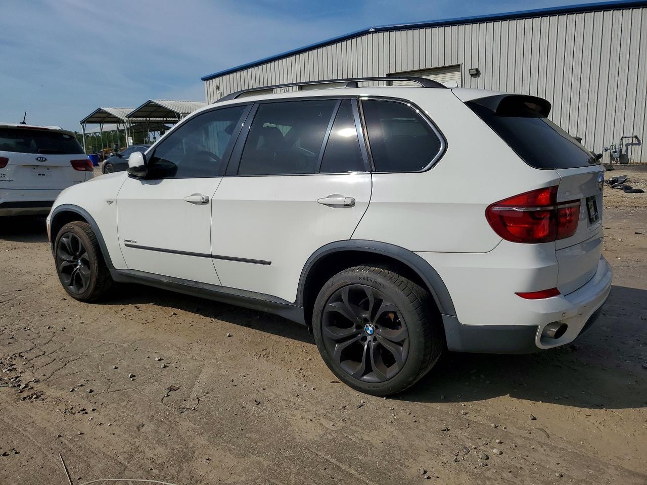 2013 BMW X5 xDrive35I - Фото 2