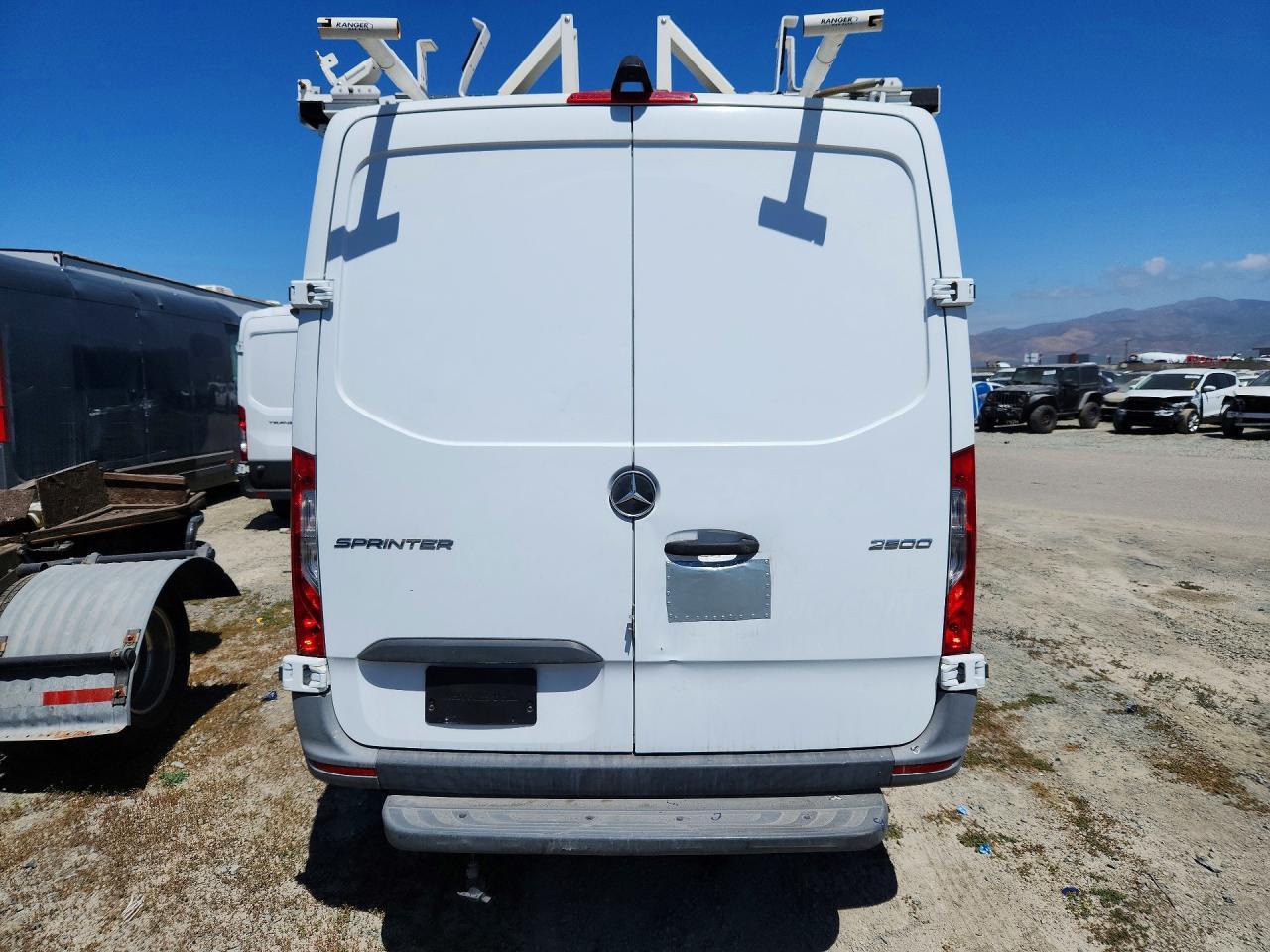 2021 Mercedes Benz Sprinter 2500 Utility / Service Van - Фото 6