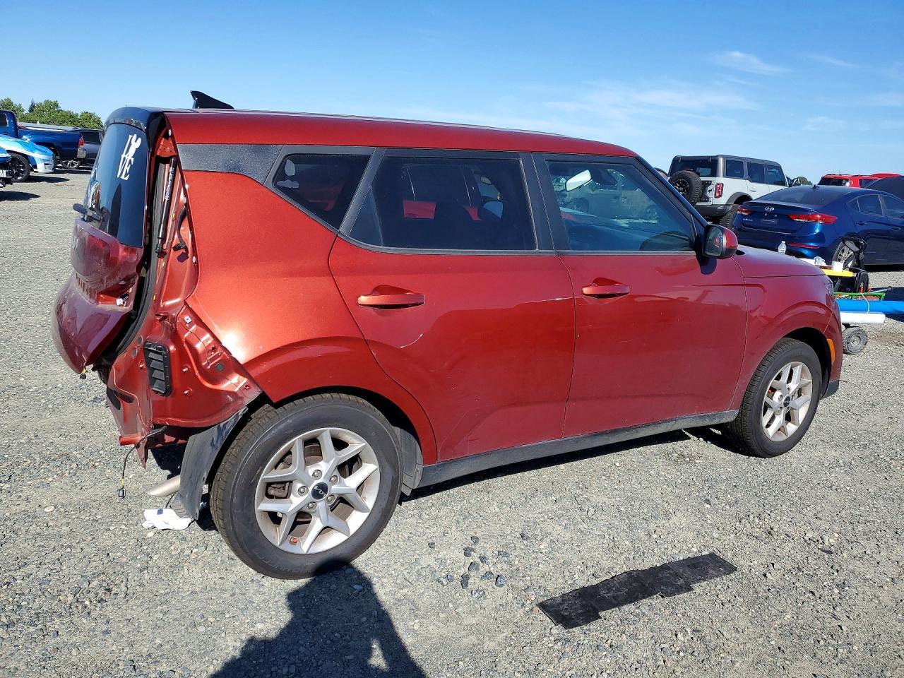 2023 Kia Soul Lx - Image 3