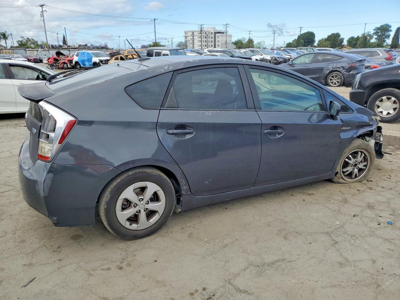 2010 Toyota Prius Iii - Фото 3